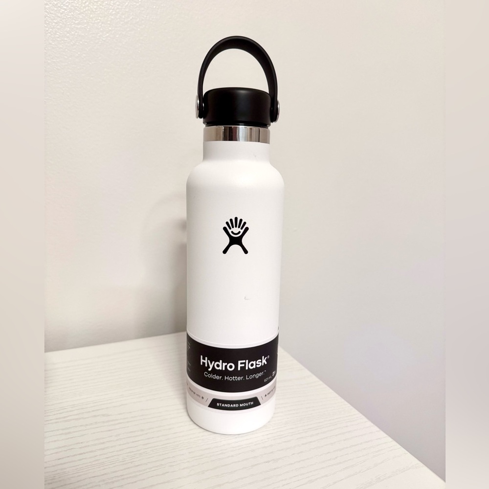 Hydro Flask Standard Mouth Flex Cap, 24 hrs Cold/12 hrs Hot, White, 21 oz